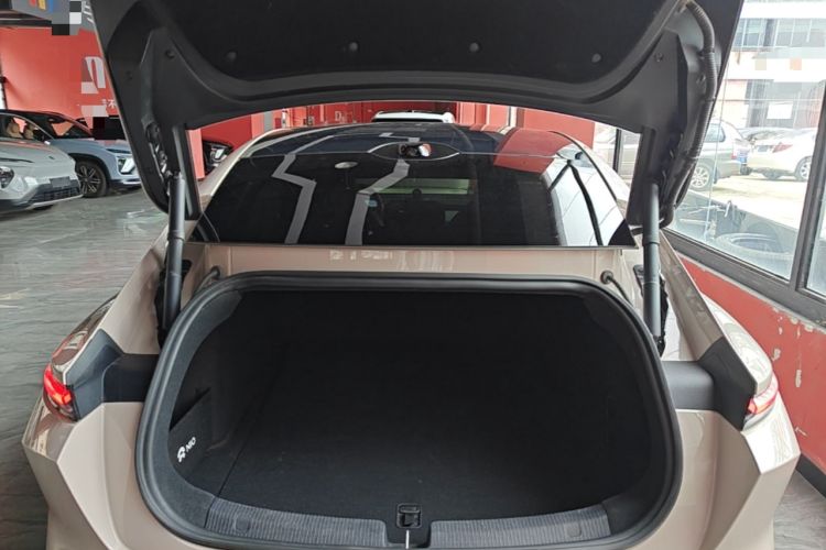 Used Nio ET5 2022 75 kWh Trunk