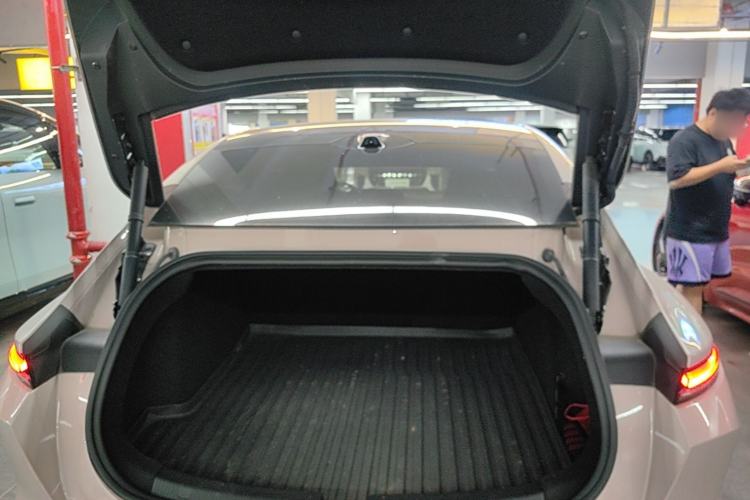 Used Nio ET5 2022 75 kWh Trunk