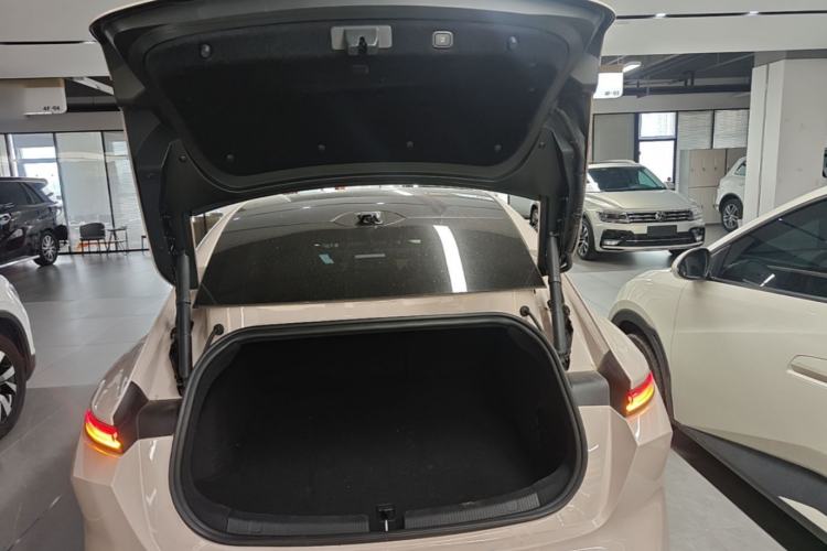 Used Nio ET5 2022 75 kWh Trunk
