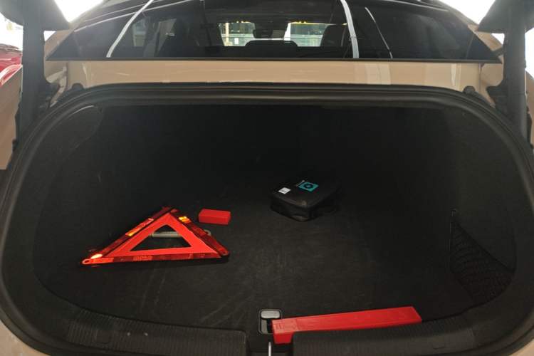 Used Nio ET5 2022 75 kWh Trunk