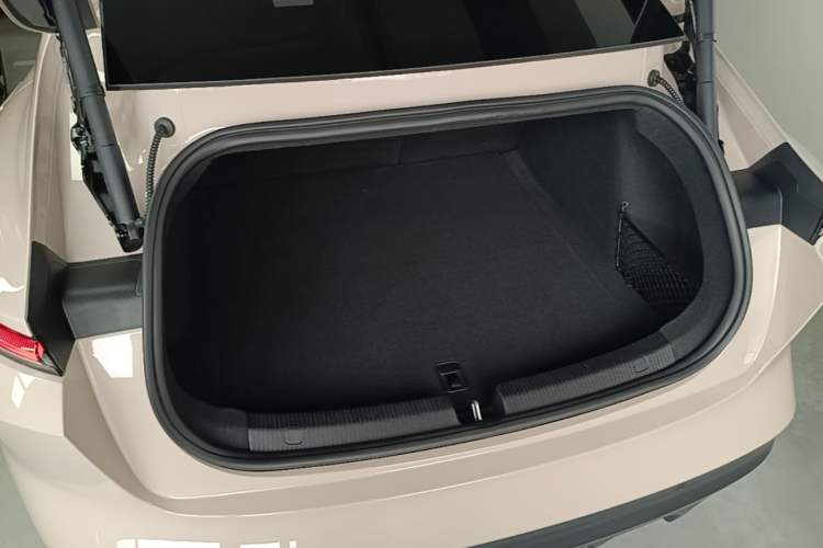 Used Nio ET5 2022 100 kWh Trunk