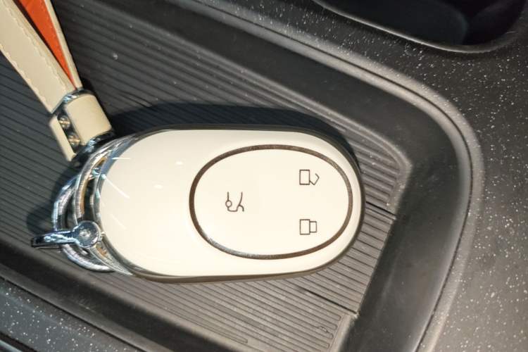 Used Nio ET5 2022 75 kWh Vehicle Key