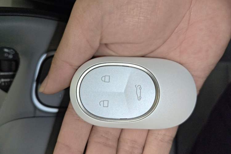 Used Nio ET5 2022 75 kWh Vehicle Key
