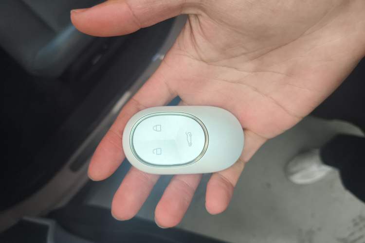 Used Nio ET5 2022 75 kWh Vehicle Key