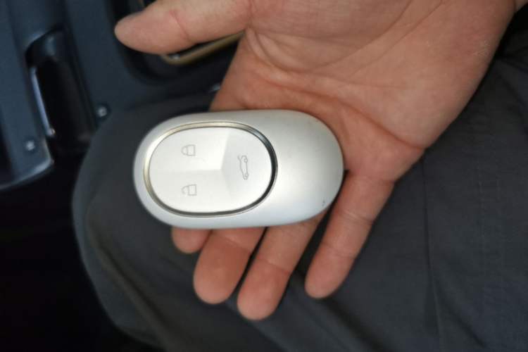 Used Nio ET5 2022 75 kWh Vehicle Key