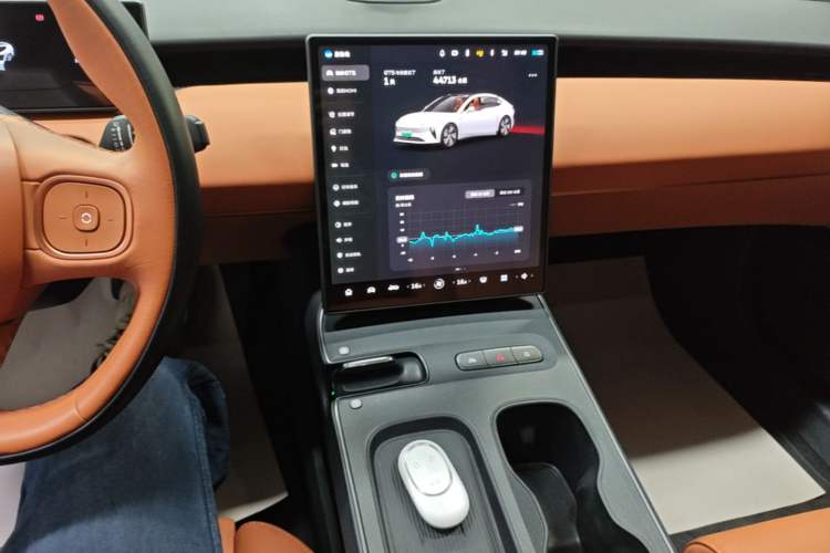 Used Nio ET5 2022 75 kWh Audio And AC Panel