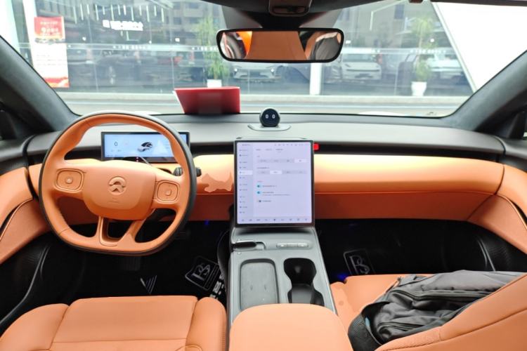 Used Nio ET5 2022 75 kWh Center Console