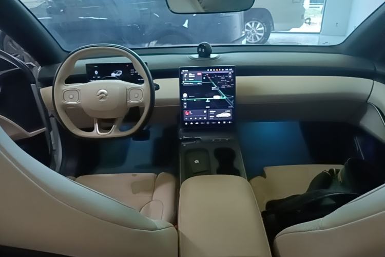 Used Nio ET5 2022 75 kWh Center Console