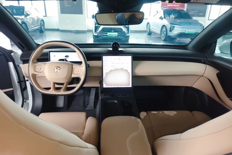 Used Nio ET5 2022 75 kWh Center Console