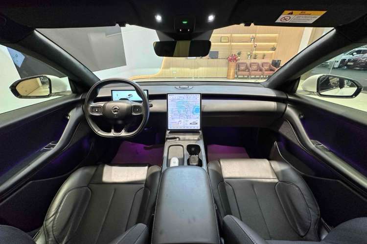 Used Nio ET5 2022 75 kWh Center Console
