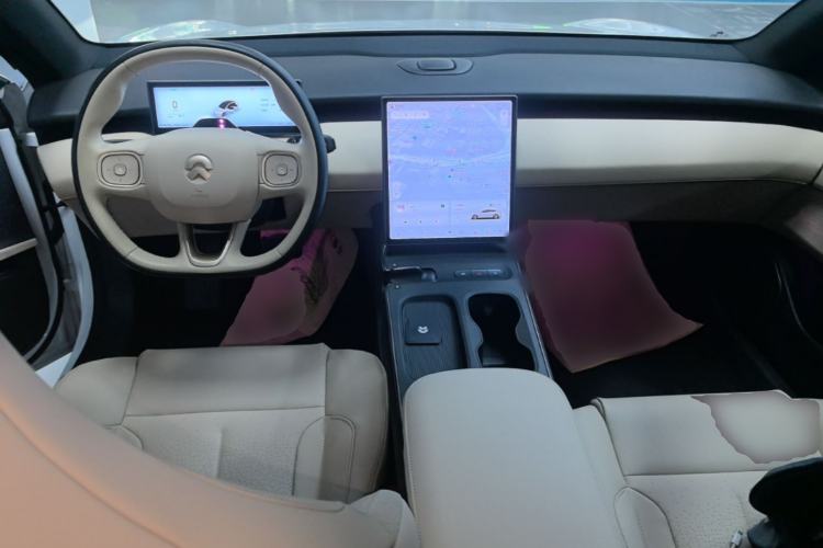 Used Nio ET5 2022 75 kWh Center Console