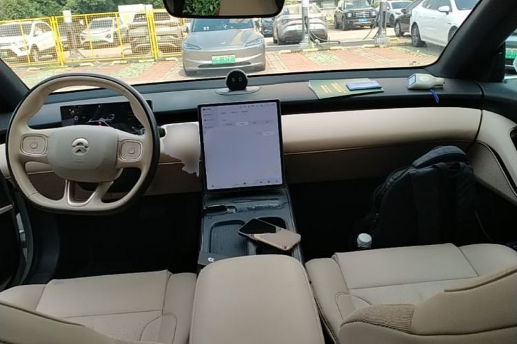 Used Nio ET5 2022 75 kWh Center Console