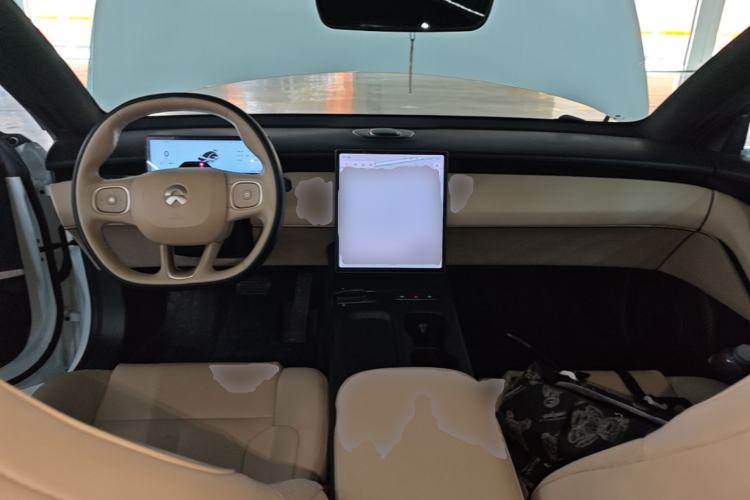 Used Nio ET5 2022 75 kWh Center Console