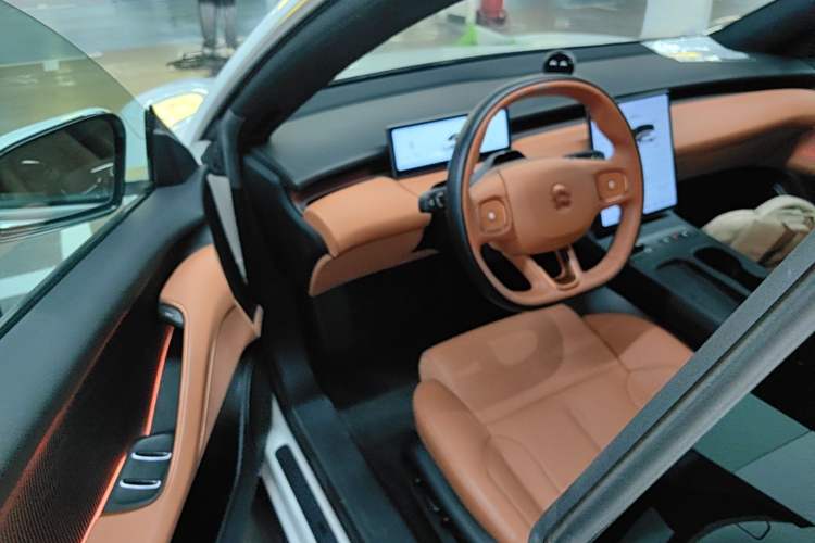 Used Nio ET5 2022 75 kWh Driver Seat