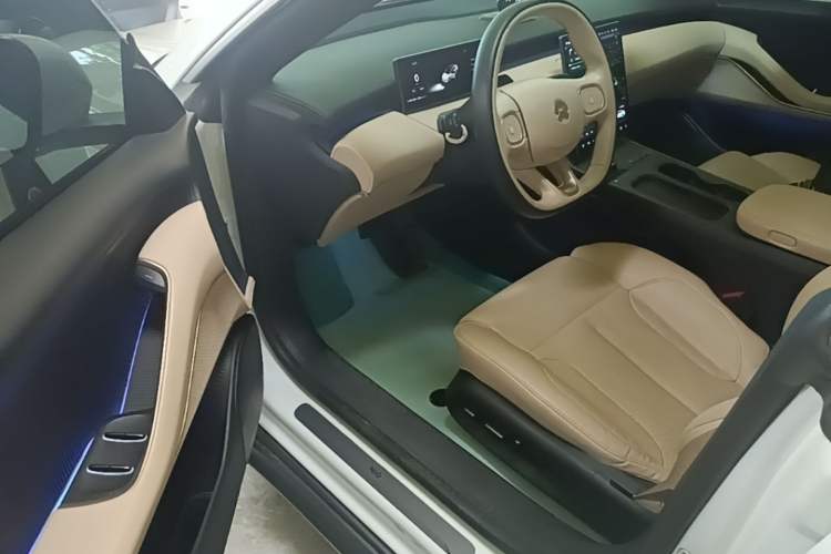 Used Nio ET5 2022 75 kWh Driver Seat