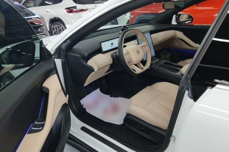 Used Nio ET5 2022 75 kWh Driver Seat
