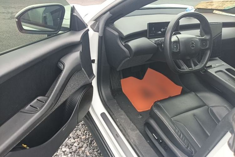 Used Nio ET5 2022 75 kWh Driver Seat