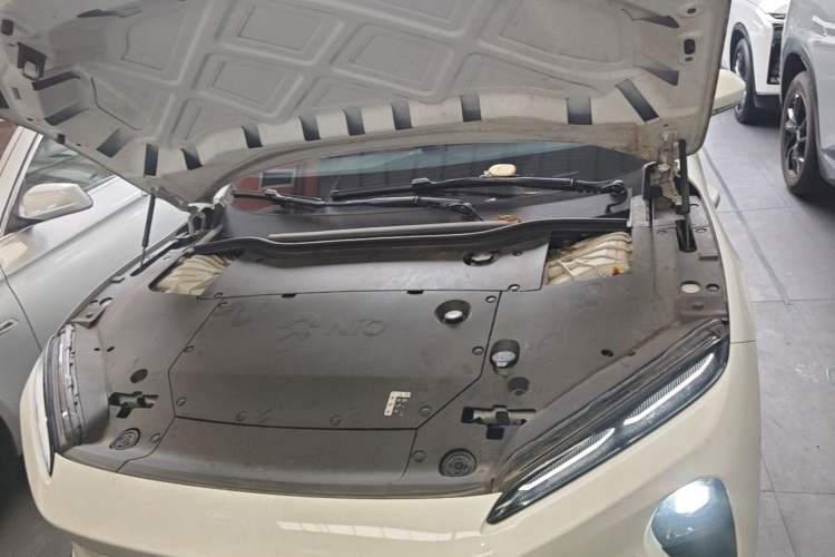 Used Nio ET5 2022 75 kWh Engine Bay