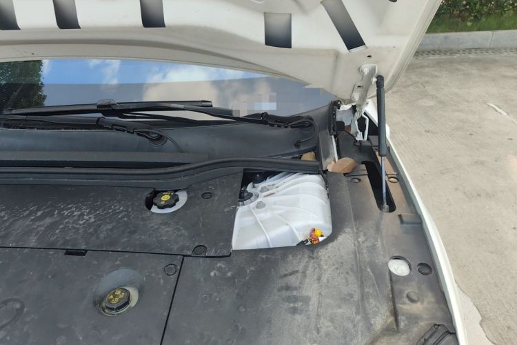 Used Nio ET5 2022 75 kWh Engine Bay Left