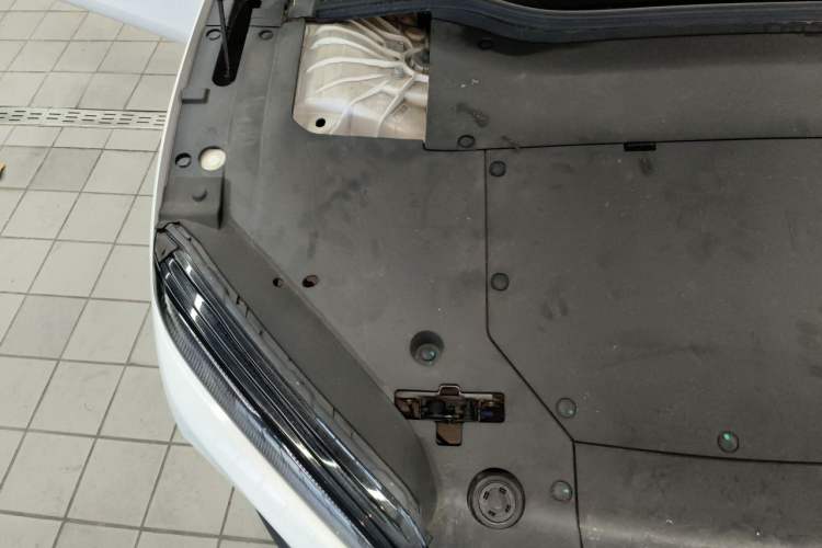 Used Nio ET5 2022 100 kWh Engine Bay Right