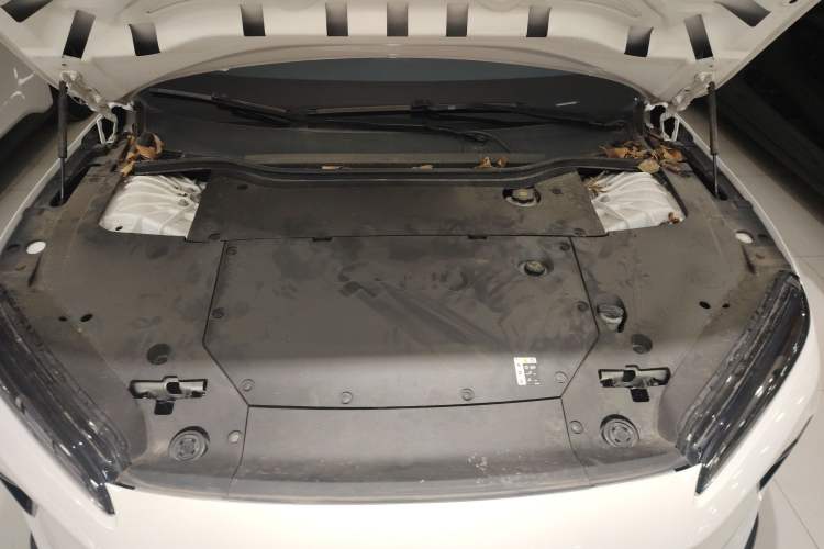Used Nio ET5 2022 75 kWh Engine Bay
