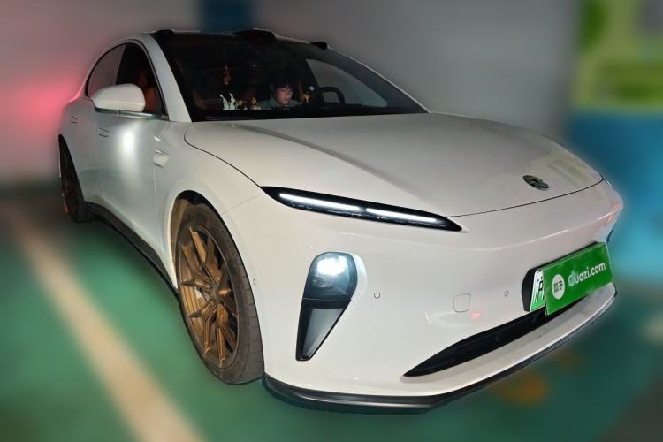 Used Nio ET5 2022 75 kWh Exterior 2