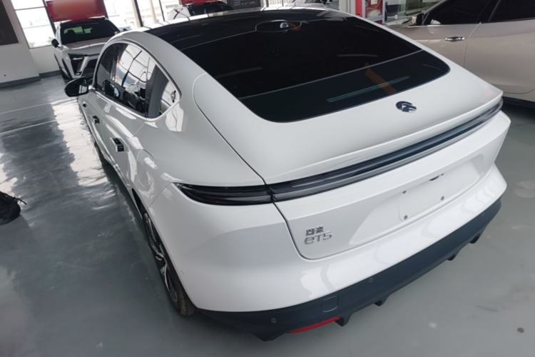 Used Nio ET5 2022 75 kWh Exterior 2