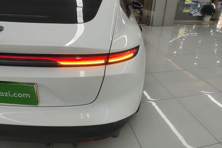 Used Nio ET5 2022 75 kWh Exterior 3