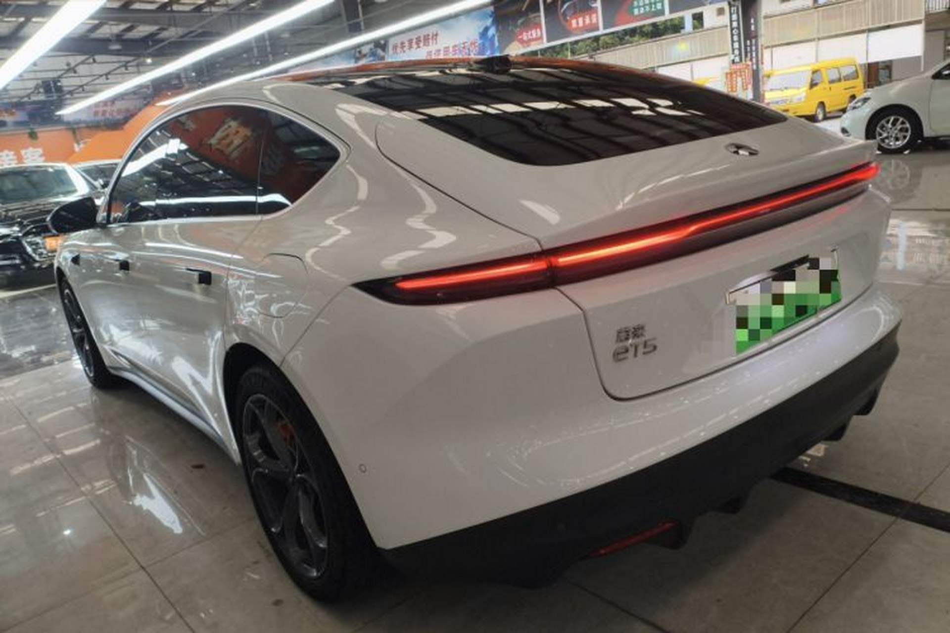 Used Nio ET5 2022 75 kWh Exterior 3
