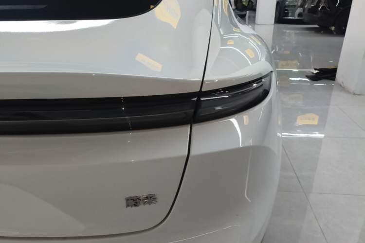Used Nio ET5 2022 75 kWh Exterior 3