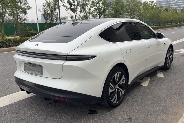 Used Nio ET5 2022 75 kWh Exterior 4