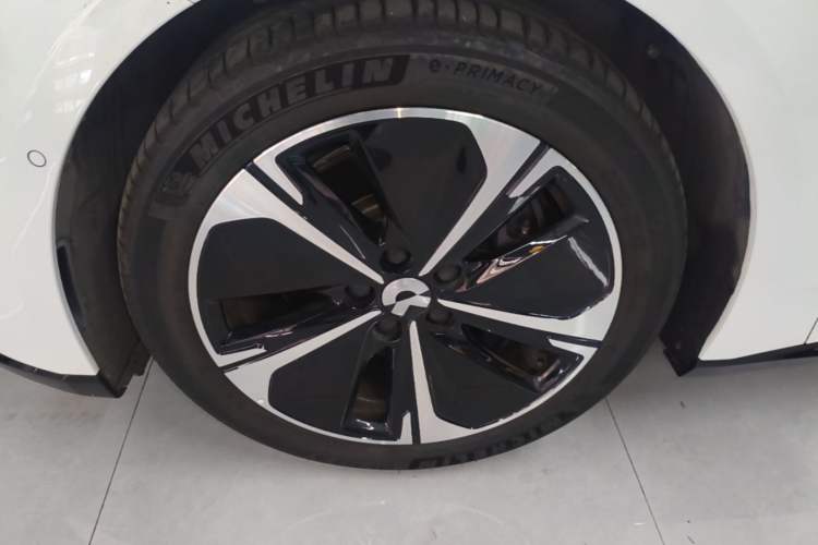 Used Nio ET5 2022 75 kWh Exterior 4