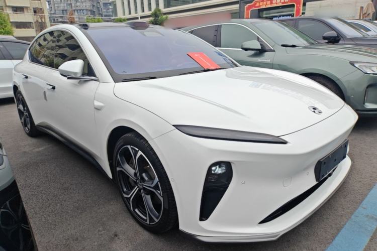 Used Nio ET5 2022 75 kWh Front Right 45 Deg
