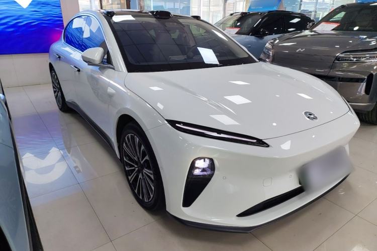 Used Nio ET5 2022 75 kWh Front Right 45 Deg