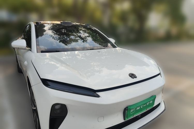 Used Nio ET5 2022 75 kWh Front Right 45 Deg