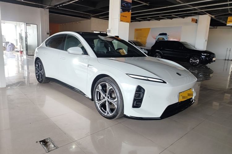 Used Nio ET5 2022 75 kWh Front Right 45 Deg