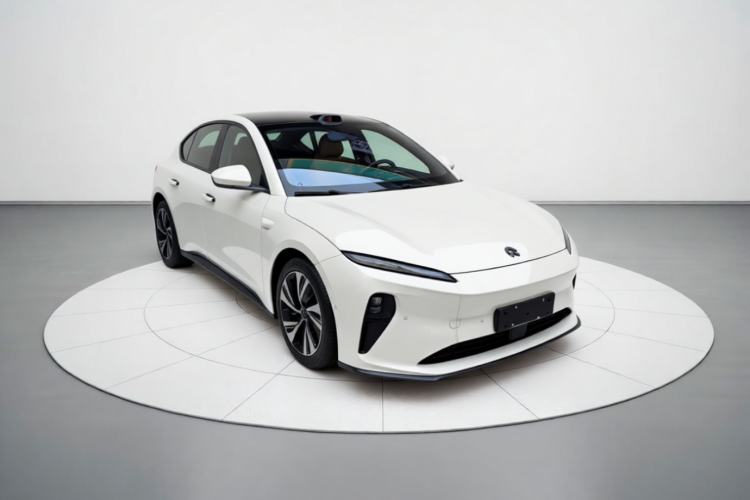 Used Nio ET5 2022 75 kWh Front Right 45 Deg