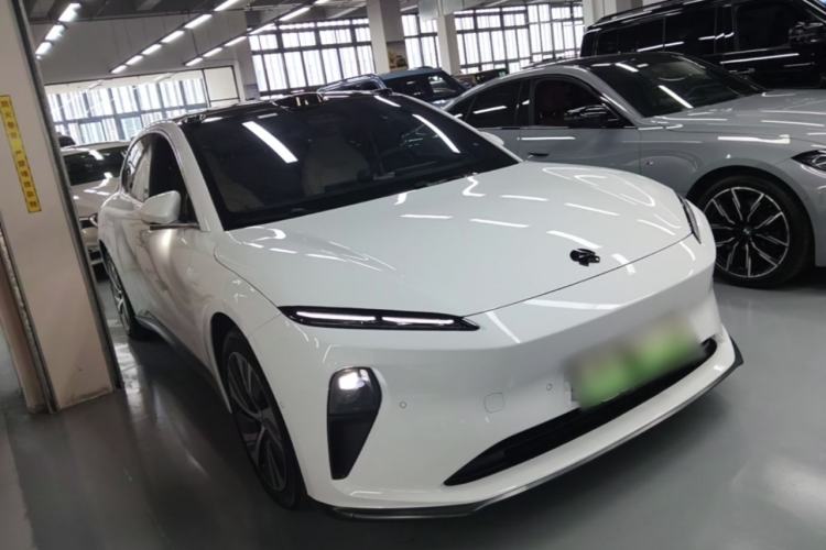 Used Nio ET5 2022 75 kWh Front Right 45 Deg