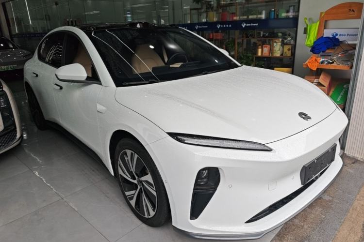 Used Nio ET5 2022 75 kWh Front Right 45 Deg