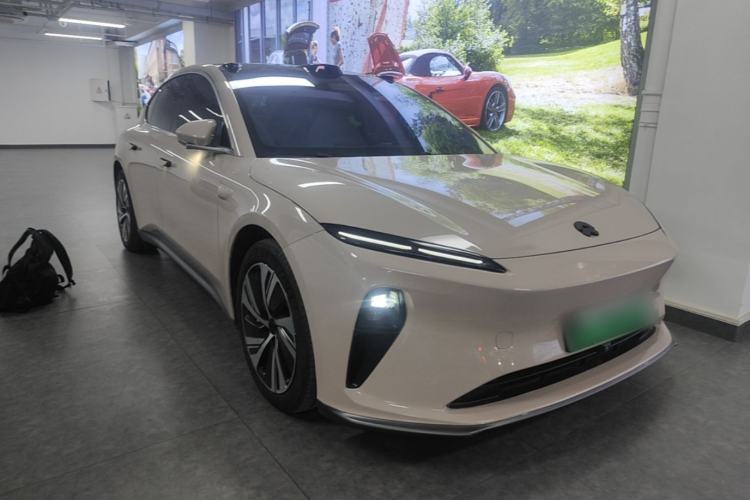 Used Nio ET5 2022 75 kWh Front Right 45 Deg