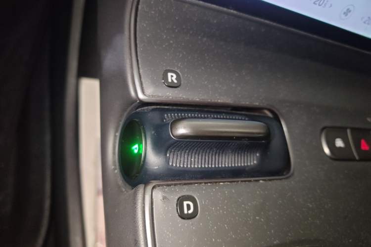 Used Nio ET5 2022 75 kWh Gear Lever