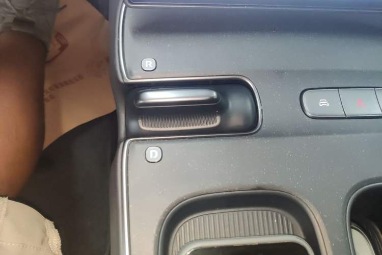 Used Nio ET5 2022 75 kWh Gear Lever