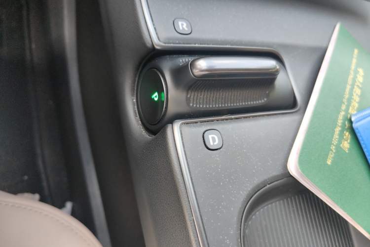 Used Nio ET5 2022 75 kWh Gear Lever