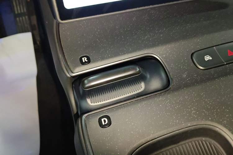 Used Nio ET5 2022 75 kWh Gear Lever