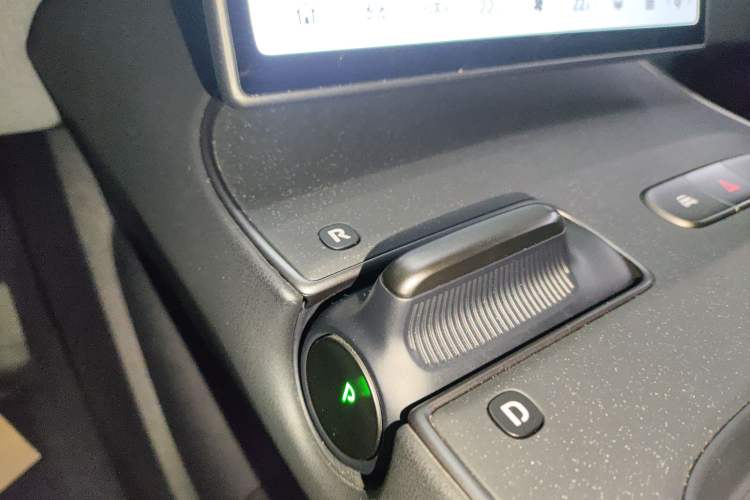 Used Nio ET5 2022 75 kWh Gear Lever