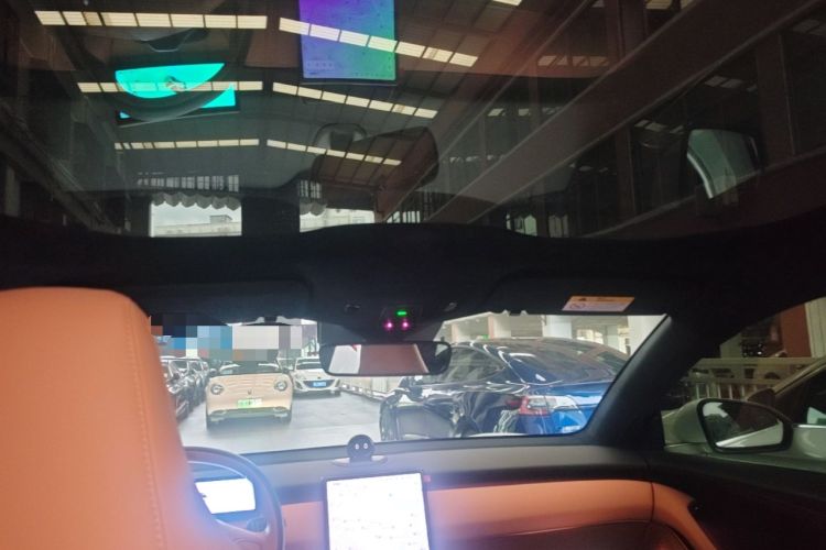 Used Nio ET5 2022 75 kWh Headliner