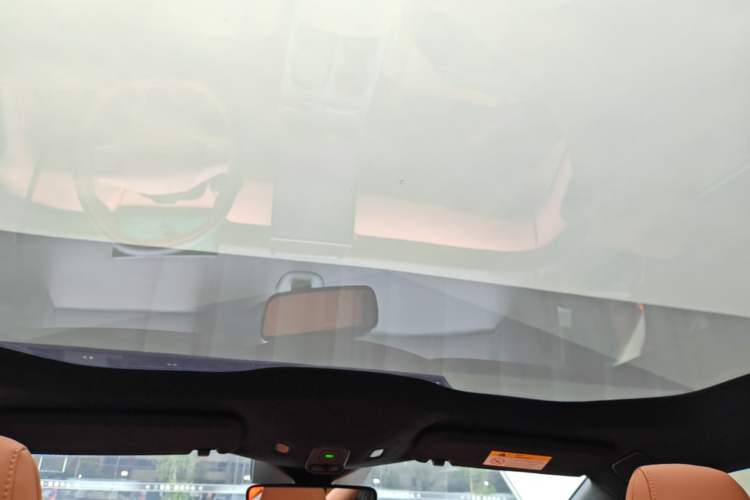 Used Nio ET5 2022 75 kWh Headliner