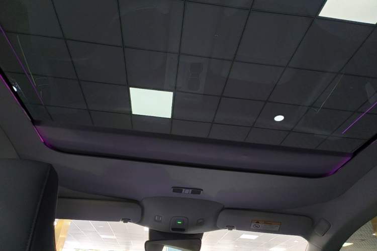 Used Nio ET5 2022 75 kWh Headliner