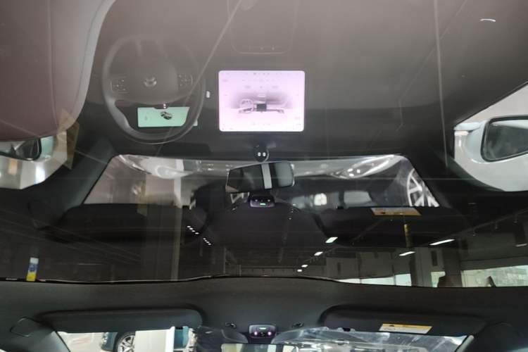 Used Nio ET5 2022 75 kWh Headliner