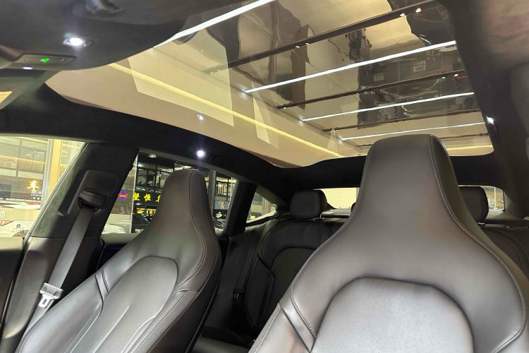 Used Nio ET5 2022 75 kWh Headliner
